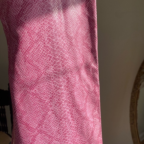 Pink Snake Print BCBG Pants. - Picture 13 of 13